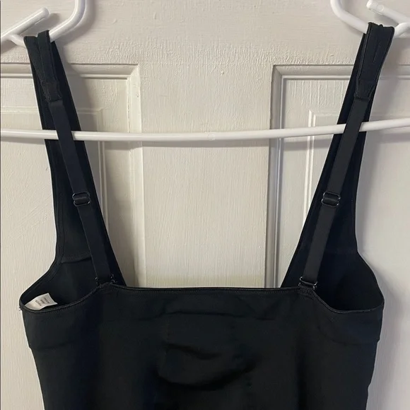 Assets by Spanx black one piece shapewear bodysuit with shorts women’s size 1X - Picture 6 of 13